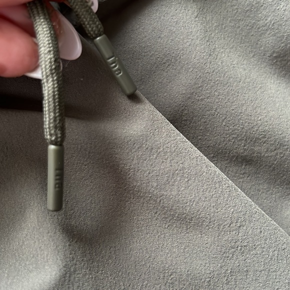 Aritzia Tribeca pants - Picture 2 of 5